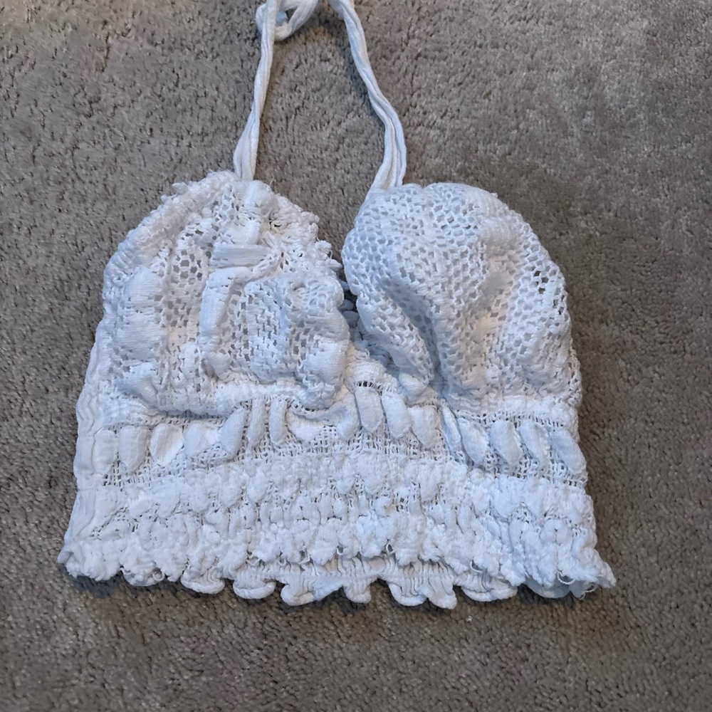 white knitted  crop top